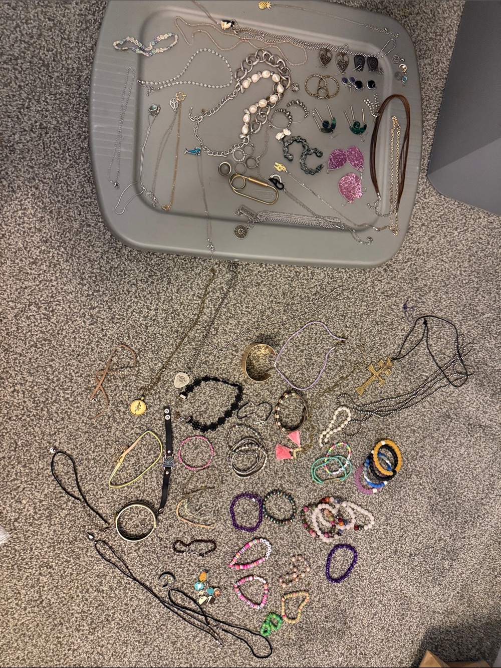 Assorted Women's Jewelry Lot